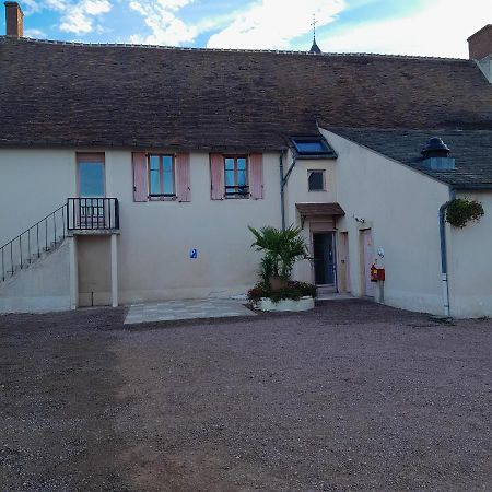 hôtel du cerf La Guerche-sur-l'Aubois Exterior foto